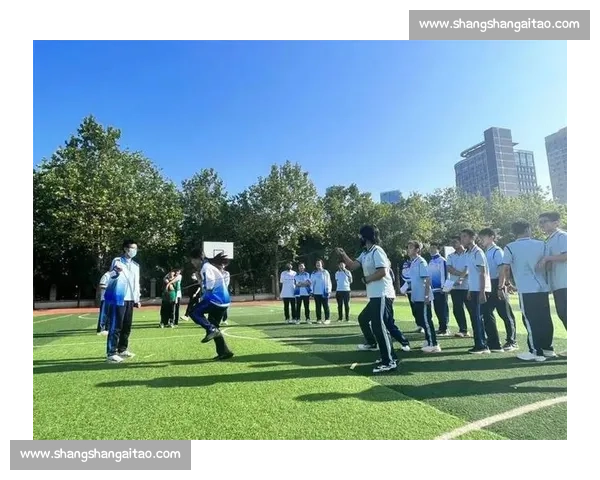 跳绳比赛中的友谊与拼搏精神让我深刻体会到团结与努力的重要性
