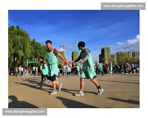 篮球职业态度的培养与提升探索:从训练到比赛的全方位思考 篮球职业态度的培养与提升探索:从训练到比赛的全方位思考
